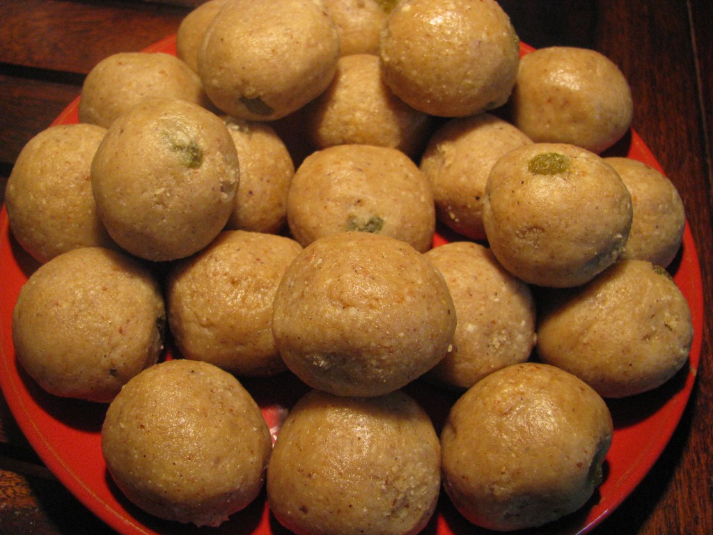 Dry fruits- gaund/ dink - ladoos / laddus for prgnancy 