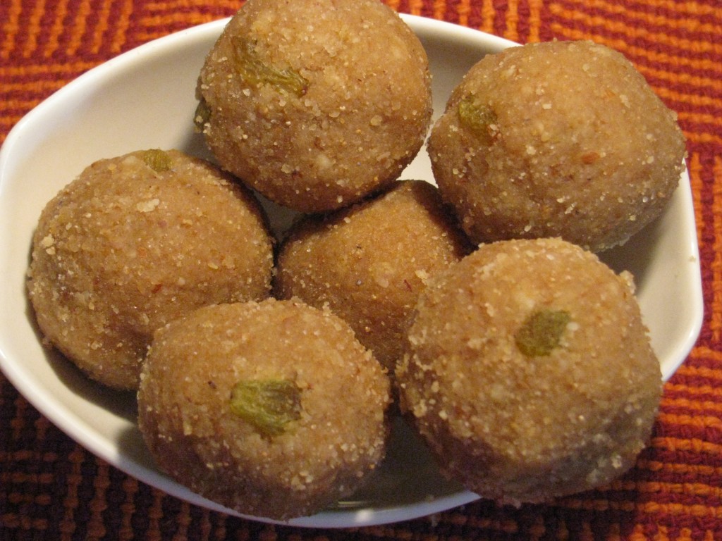 atte ke laddu