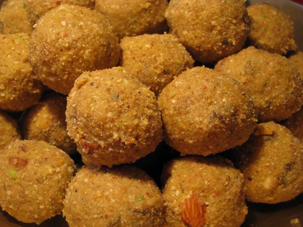 gaund laddu | dink ladoo recipe